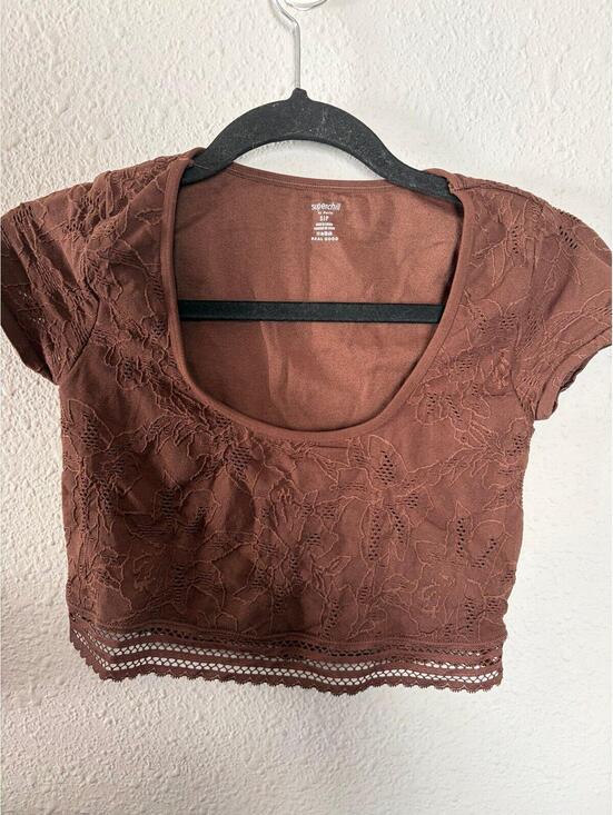 aerie Tops - Aerie Superchill brown lace cropped tee size S. Feels like a seamless workout ma